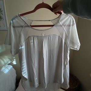 Lululemon flowy shirt. Great condition!